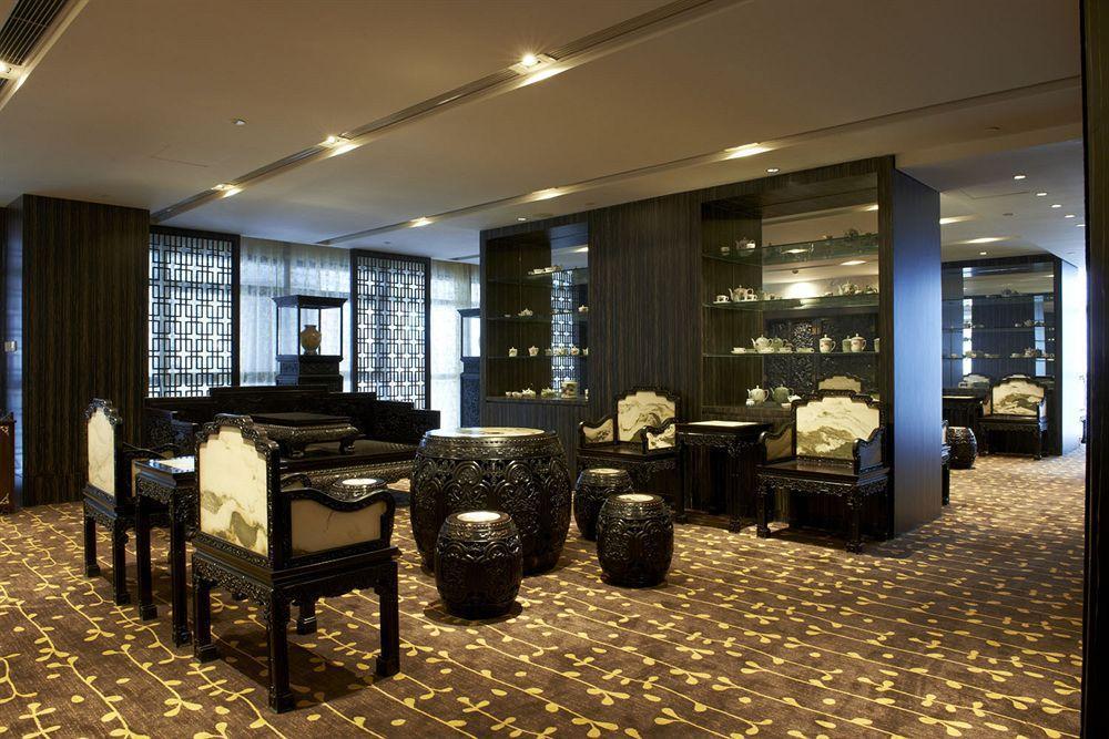 Sheraton Shanghai Waigaoqiao Hotel Exterior photo